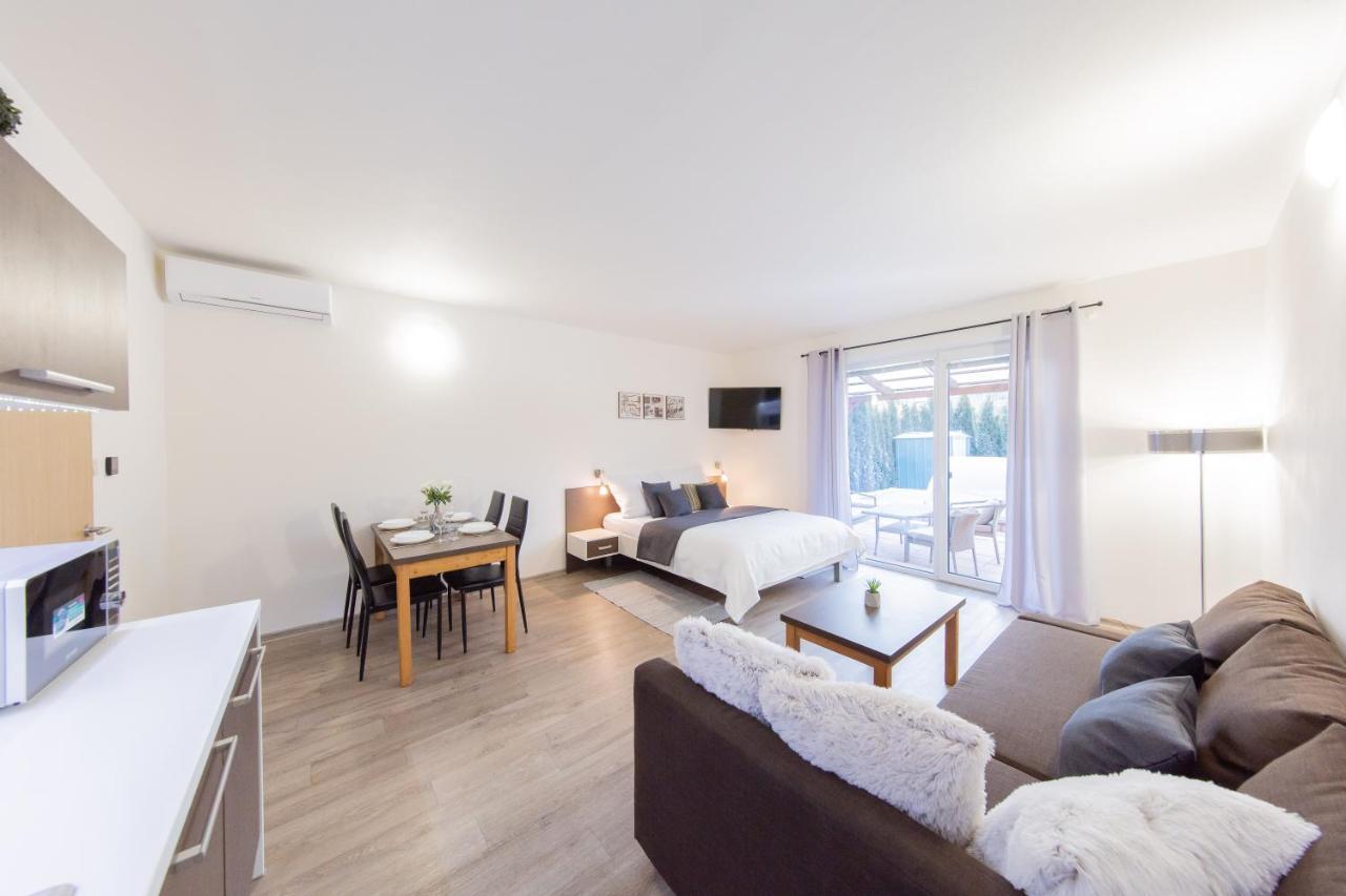 Apartman Sophia 4 S Terasou Velke Losiny Bagian luar foto